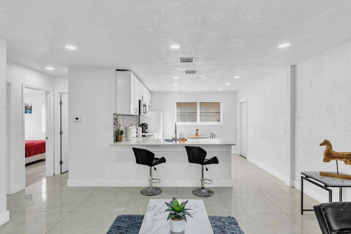 2 Bdrm Modern House Mins From Beach & Casino Hb1 شاطئ هالانديل المظهر الخارجي الصورة
