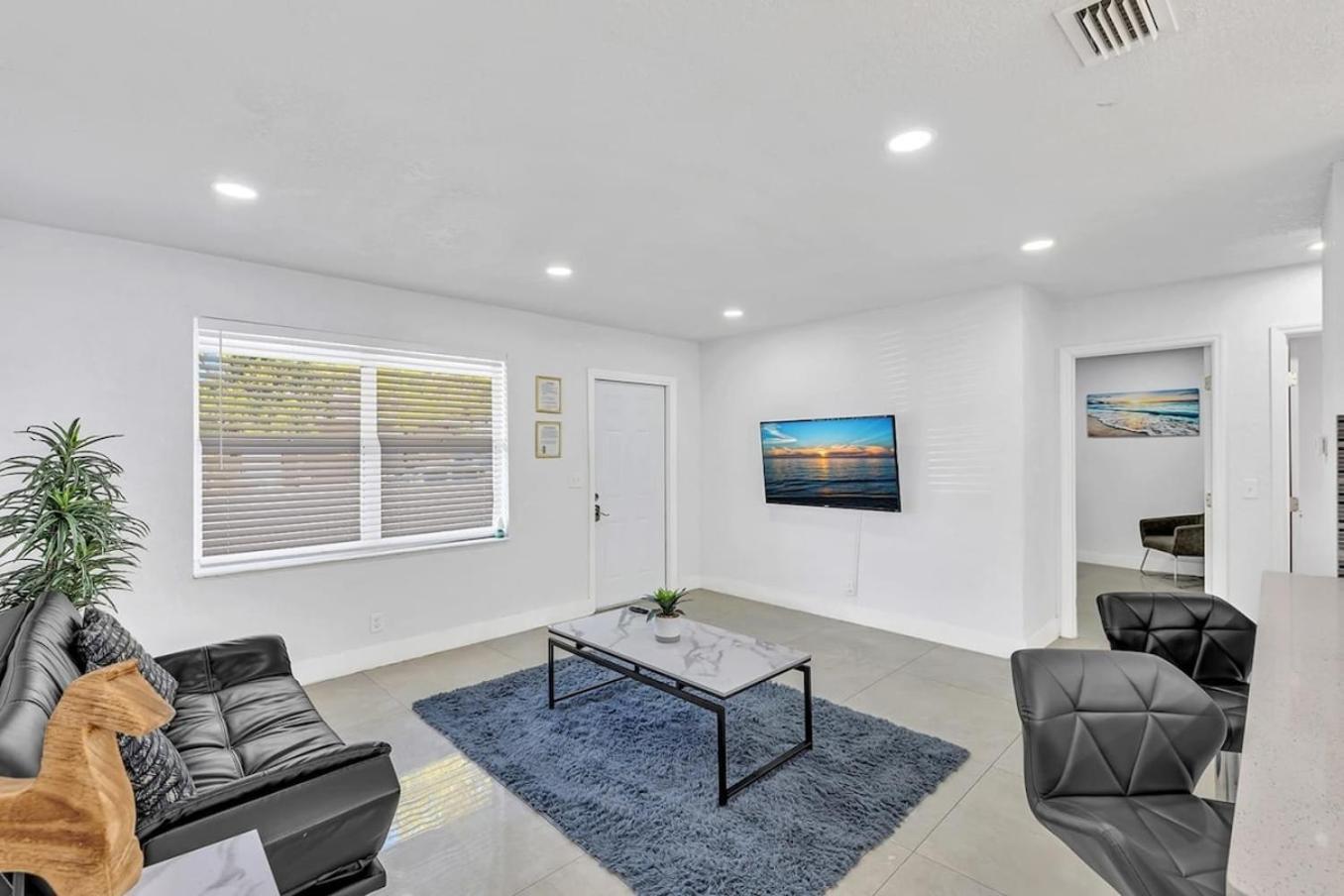 2 Bdrm Modern House Mins From Beach & Casino Hb1 شاطئ هالانديل المظهر الخارجي الصورة