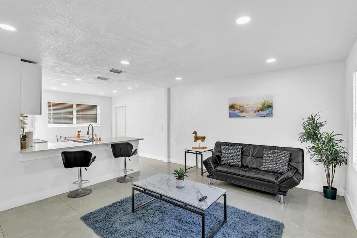 2 Bdrm Modern House Mins From Beach & Casino Hb1 شاطئ هالانديل المظهر الخارجي الصورة