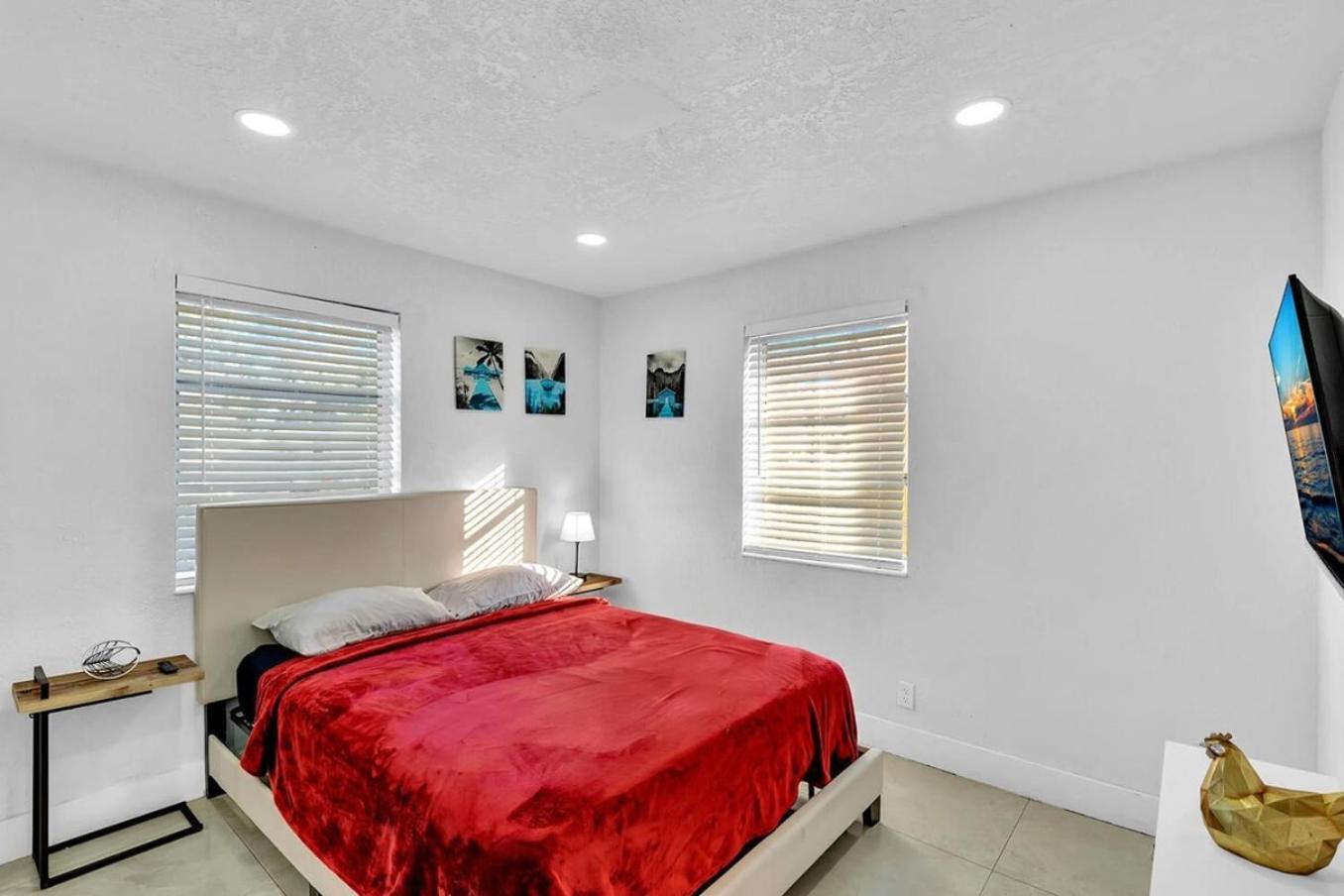 2 Bdrm Modern House Mins From Beach & Casino Hb1 شاطئ هالانديل المظهر الخارجي الصورة