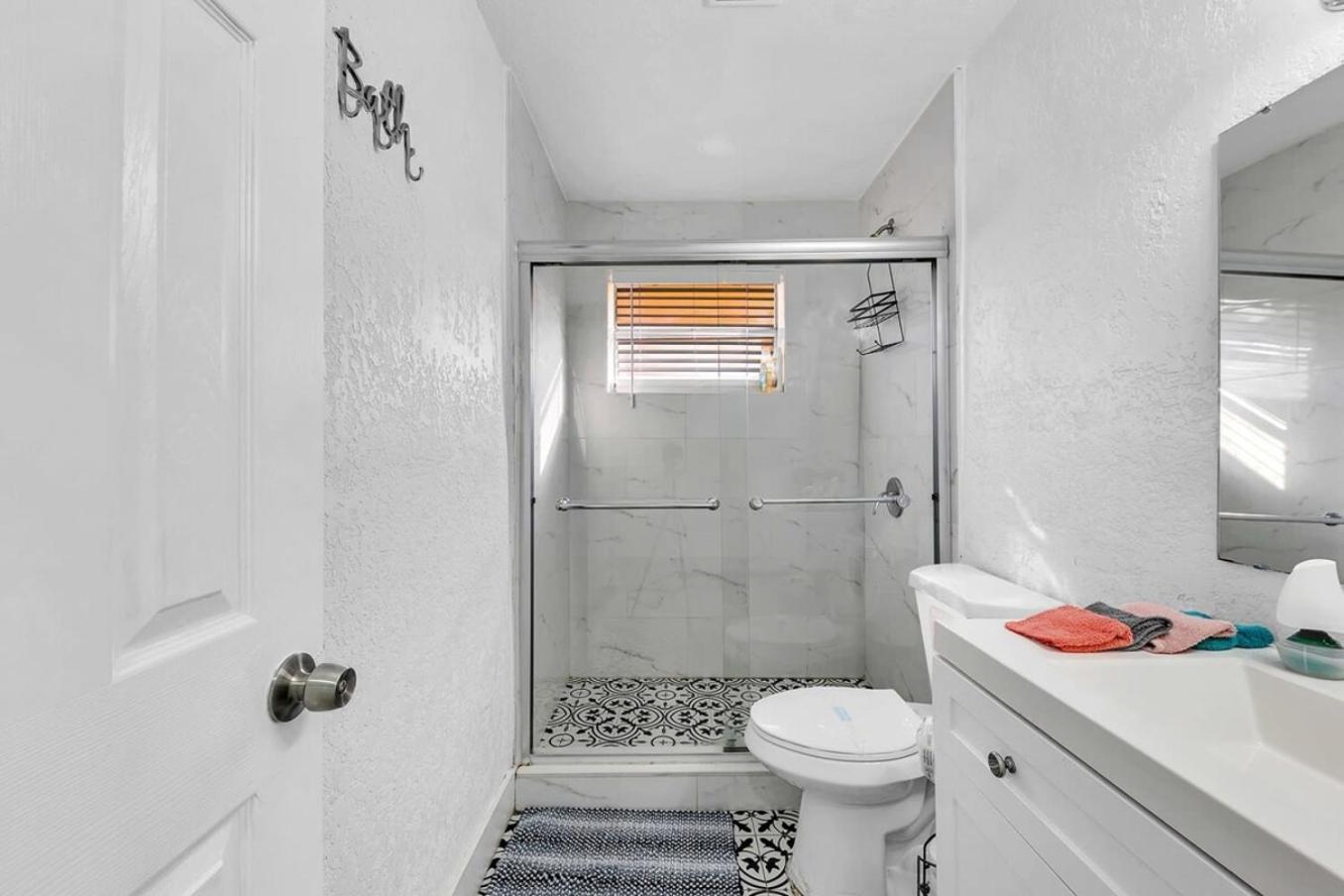 2 Bdrm Modern House Mins From Beach & Casino Hb1 شاطئ هالانديل المظهر الخارجي الصورة