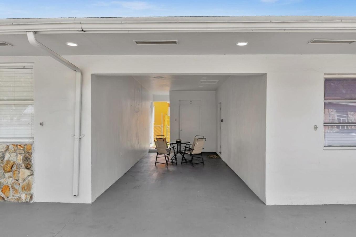2 Bdrm Modern House Mins From Beach & Casino Hb1 شاطئ هالانديل المظهر الخارجي الصورة
